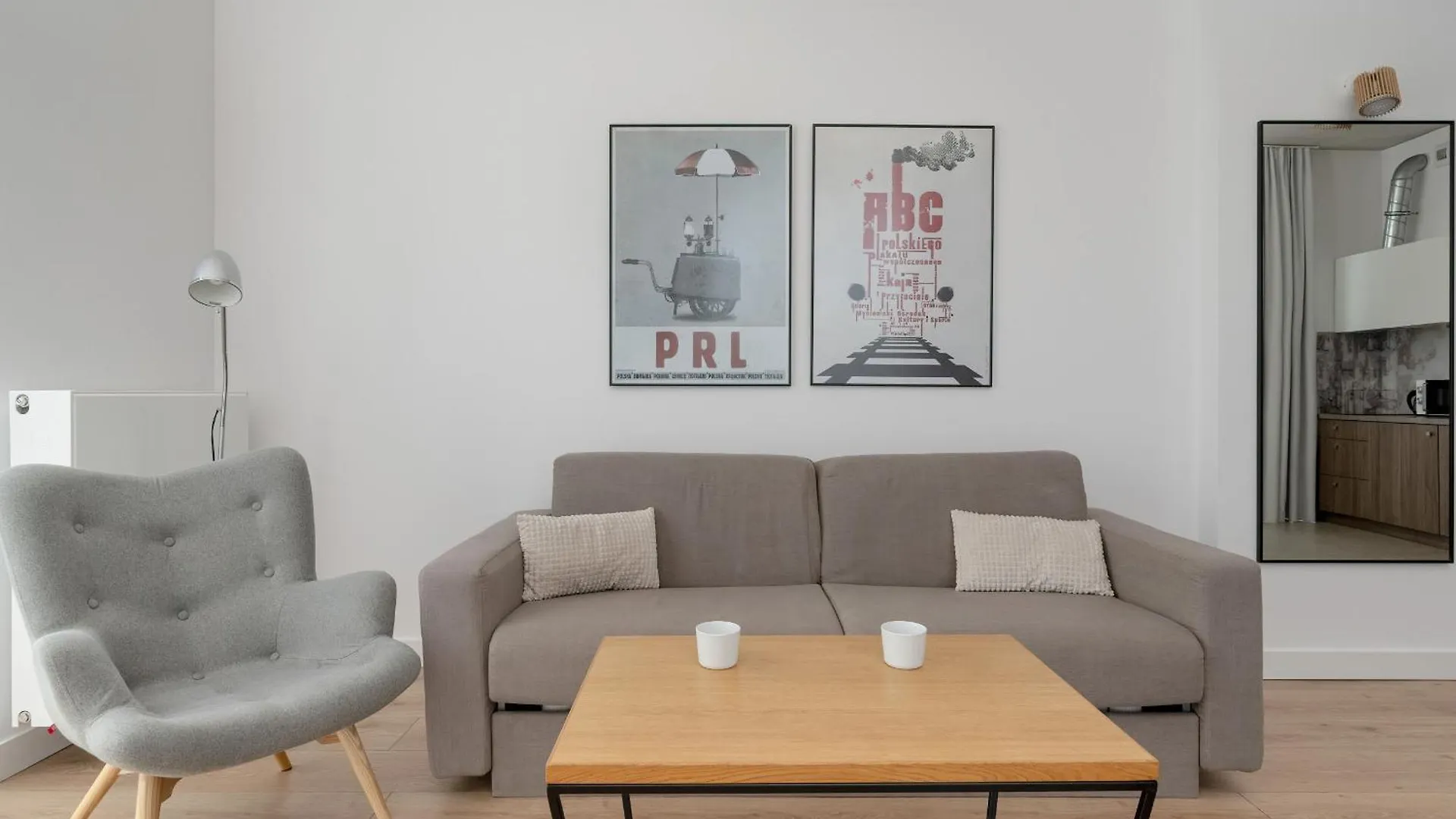 Beautiful White - Beige Apartment With Balcony In Wroclaw By Noclegi Renters location